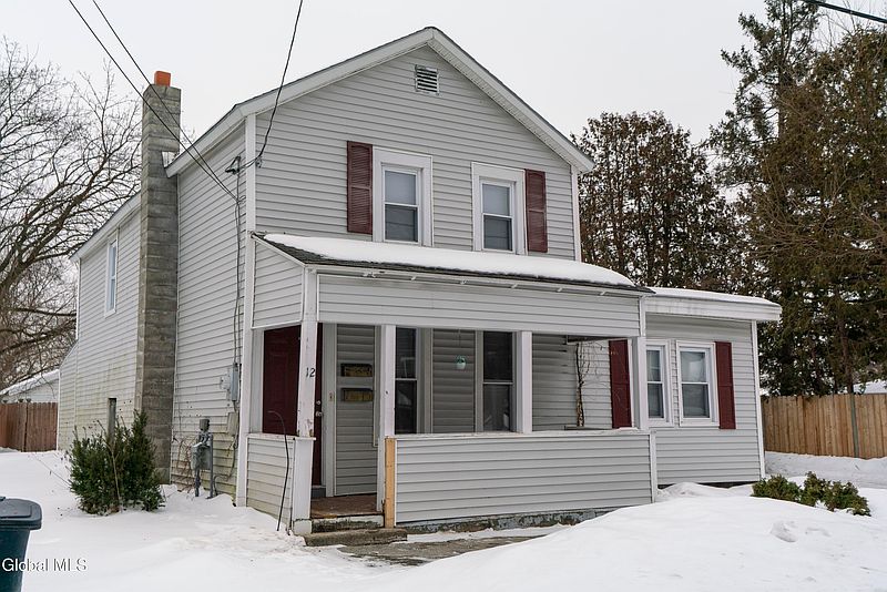 3rd image of 12 Hyde Street