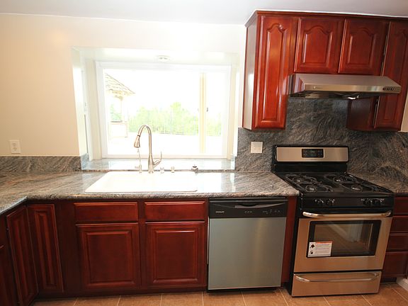 5th image of 701 Barnum Way