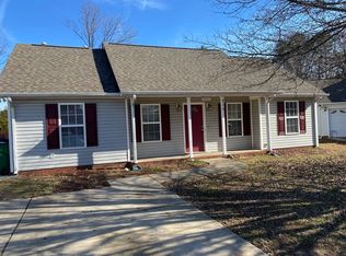 910 Rucker Cliff Dr, Charlotte, NC 28214