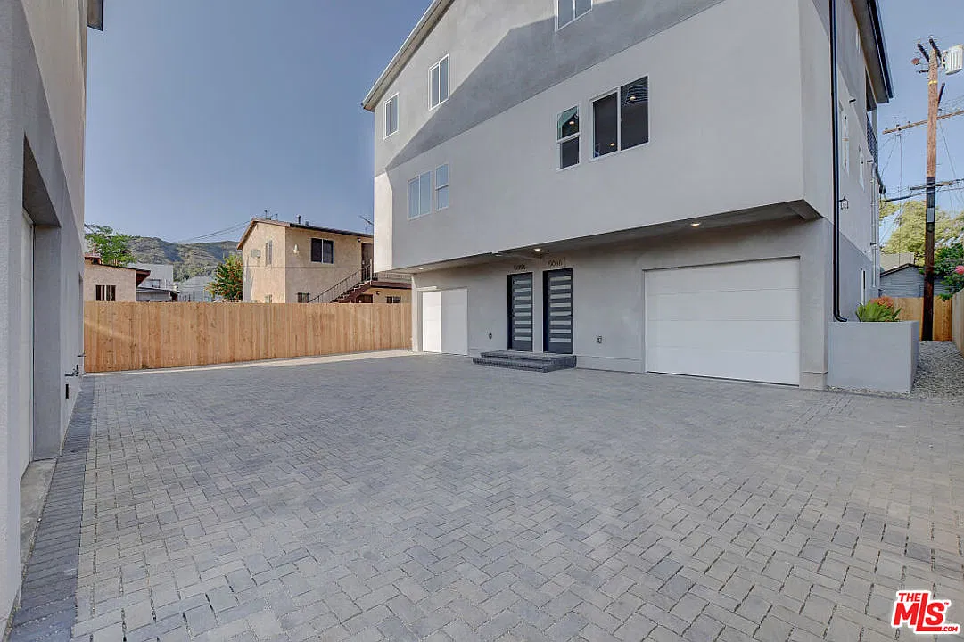 4 bed, 1800 sqft, $5,000 — Photo 2