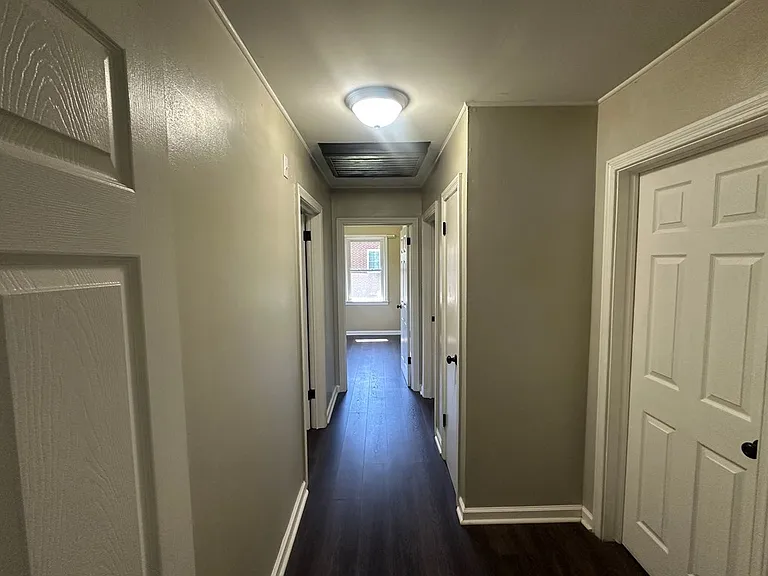 1116-1116 Cornelia Cir — Photo 10