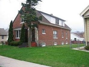 Building Photo 3