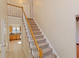 16 Eastland Cir, Albany, NY 12203