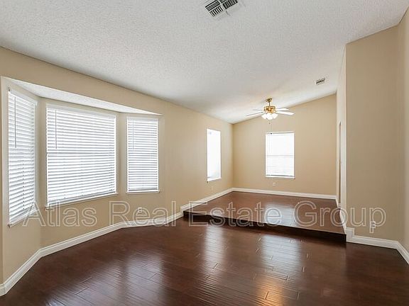 3rd image of 4816 Evergreen Glen Dr