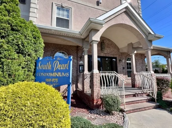 969 South St D7, Elizabeth City, NJ 07202