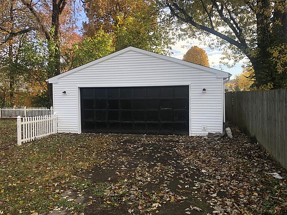 4th image of 7609 Gerald Ave