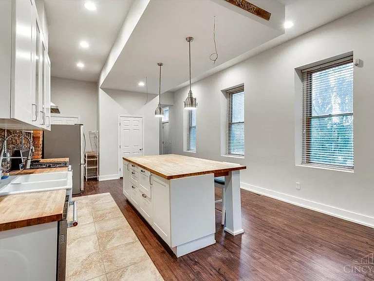 320 Seitz St — Photo 9