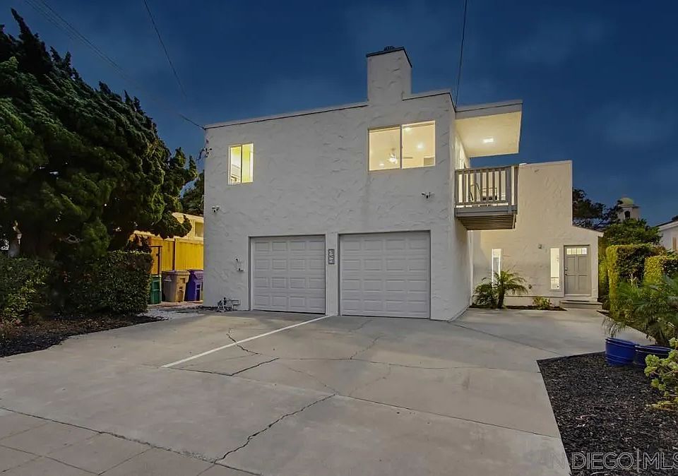 1st image of 521 Arenas St
