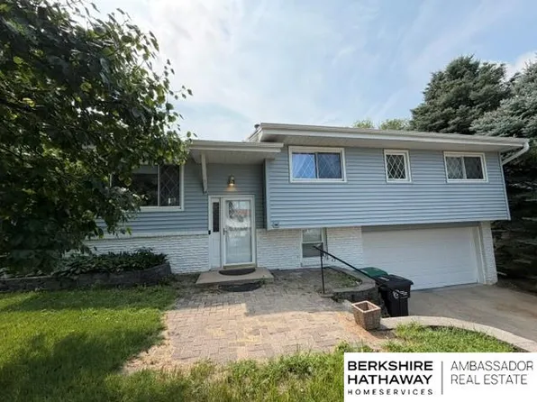 7507 Newport Ave, Omaha, NE 68122