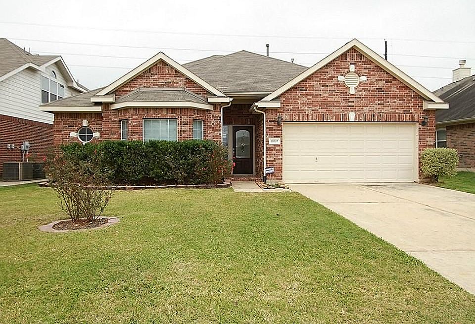 1st image of 19102 Piney Way Dr