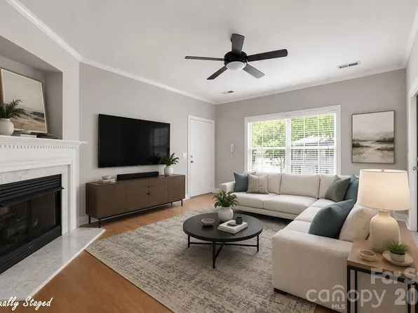 21246 Hickory St, Cornelius, NC 28031