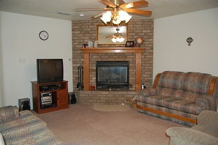 Corner fire place