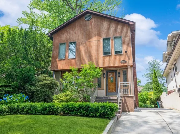 19615 Como Ave, Hollis, NY 11423