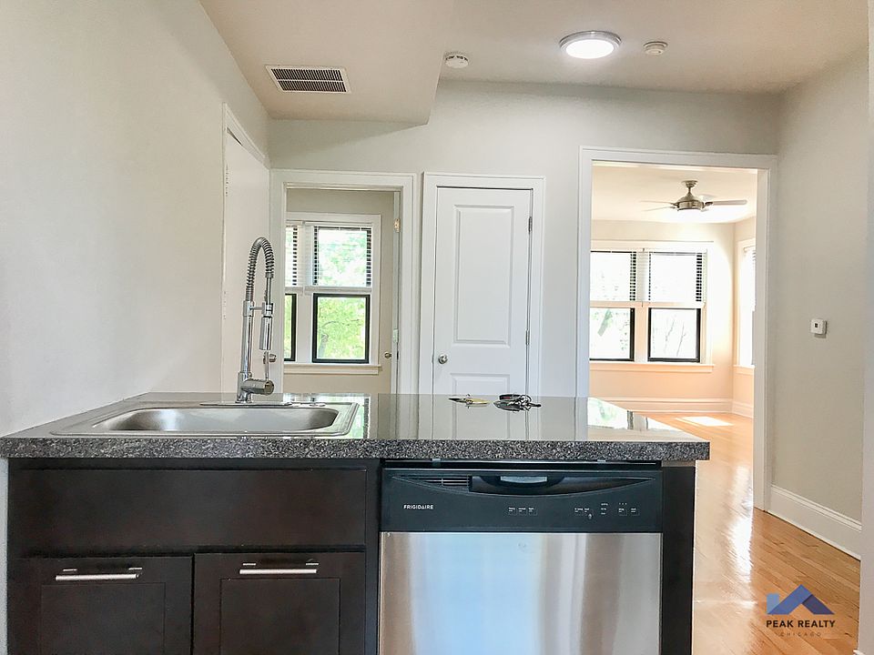 1st image of 1101 N Mozart St #28182