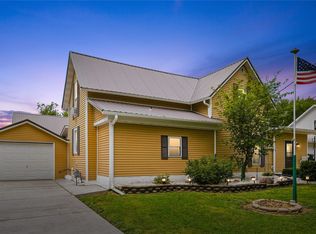 405 S Pine St, New Sharon, IA 50207