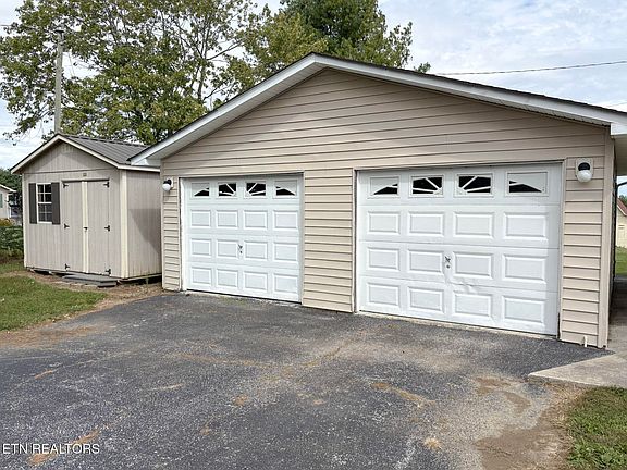 2nd image of 94 Wistarbrook Dr