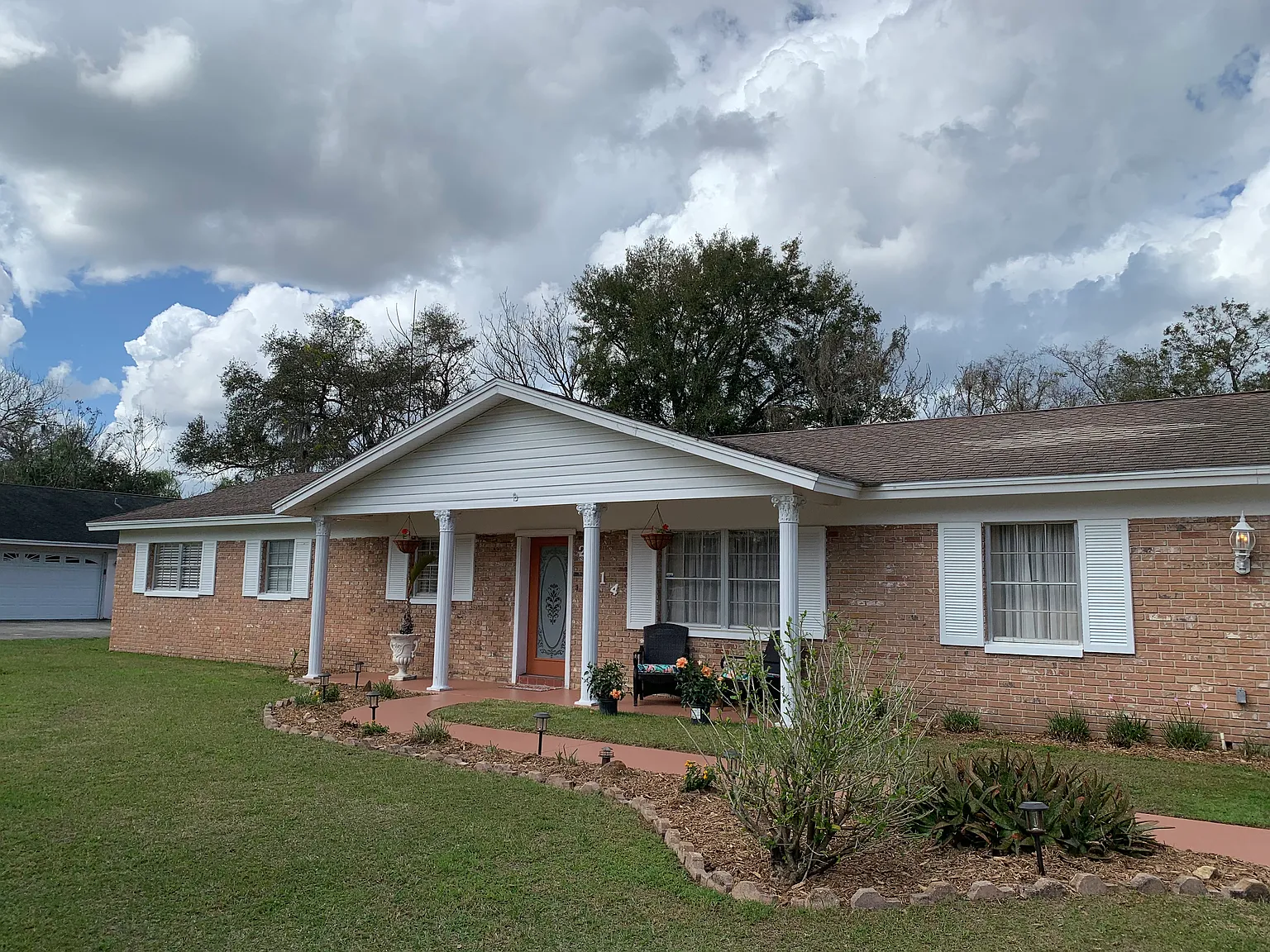 3 bed, 1664 sqft, $1,200 — Photo 2