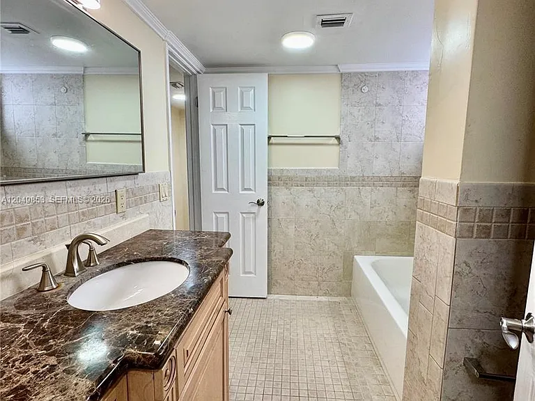8215 SW 152nd Ave #G-304 — Photo 36