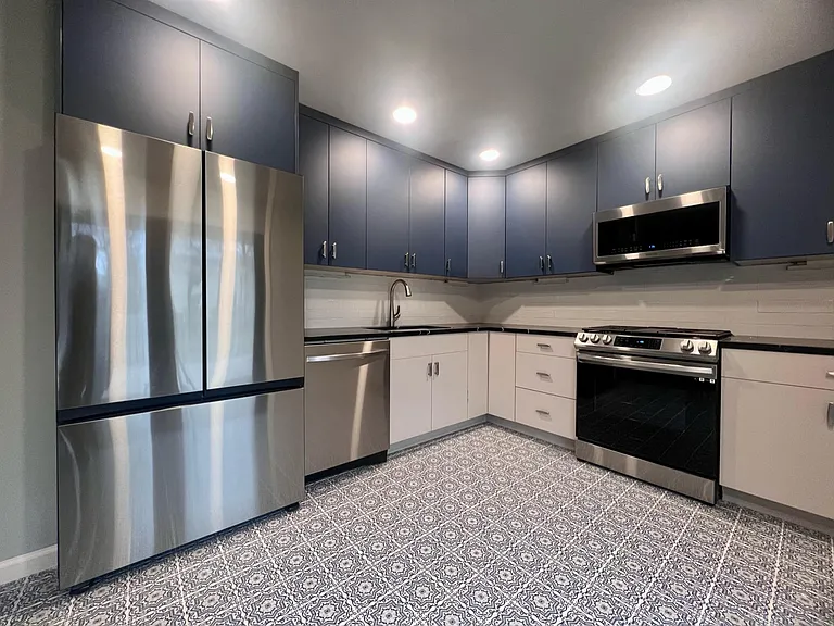 4 Susan Ct — Photo 4