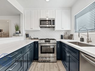 1069 Buckingham Lane, 1601-1728 Bedford Lane, Newport Beach, CA 92660