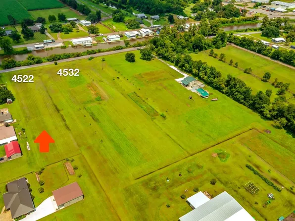 4522 Country Dr, Bourg, LA 70343