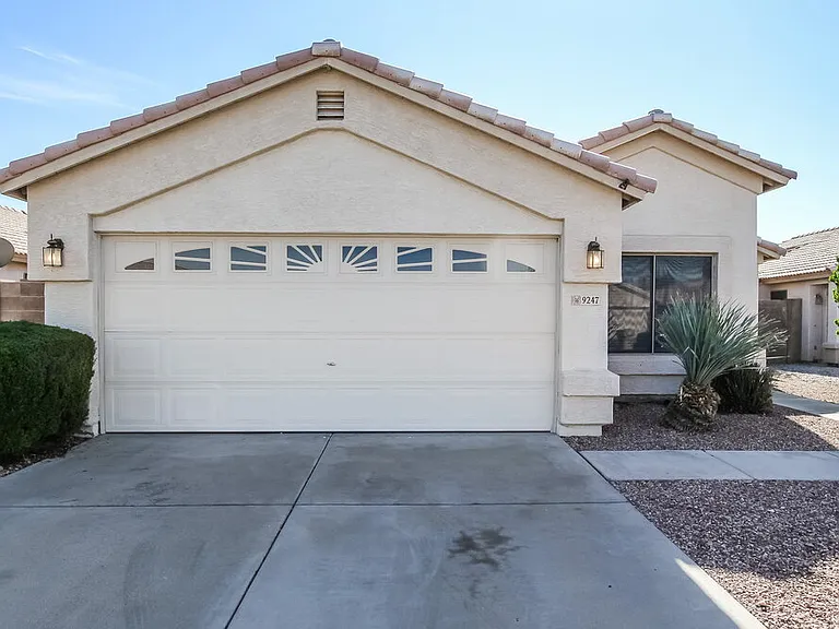 9247 W Ironwood Dr — Photo 1