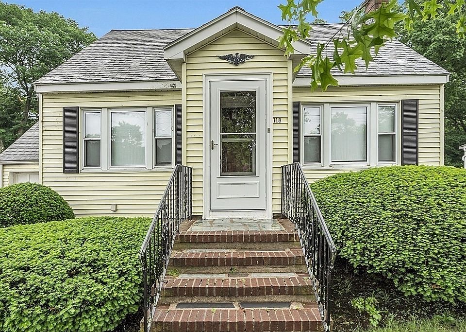118 Pond St, Stoneham, MA 02180 Zillow