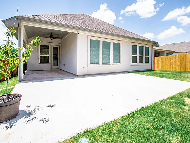 308 Saturnia Dr — Photo 29