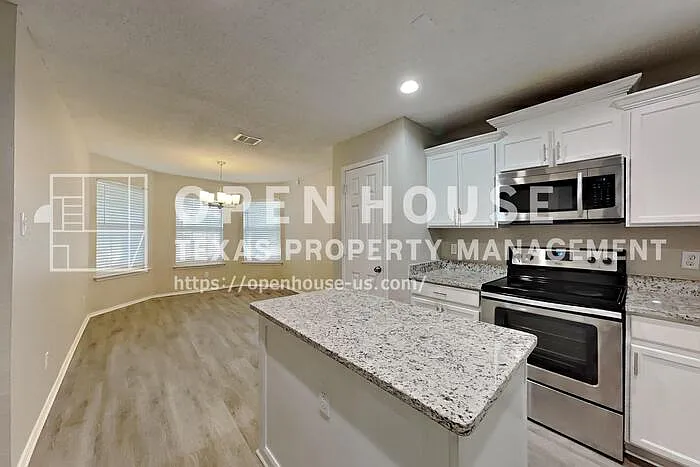 1022 Halifax Ln — Photo 6