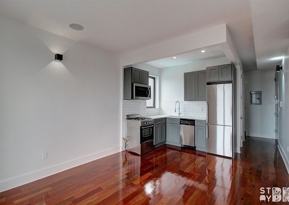 1st image of 315 Franklin Ave #4RR