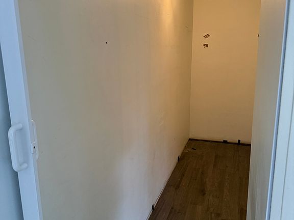 2nd image of 685 Oak St #15-7