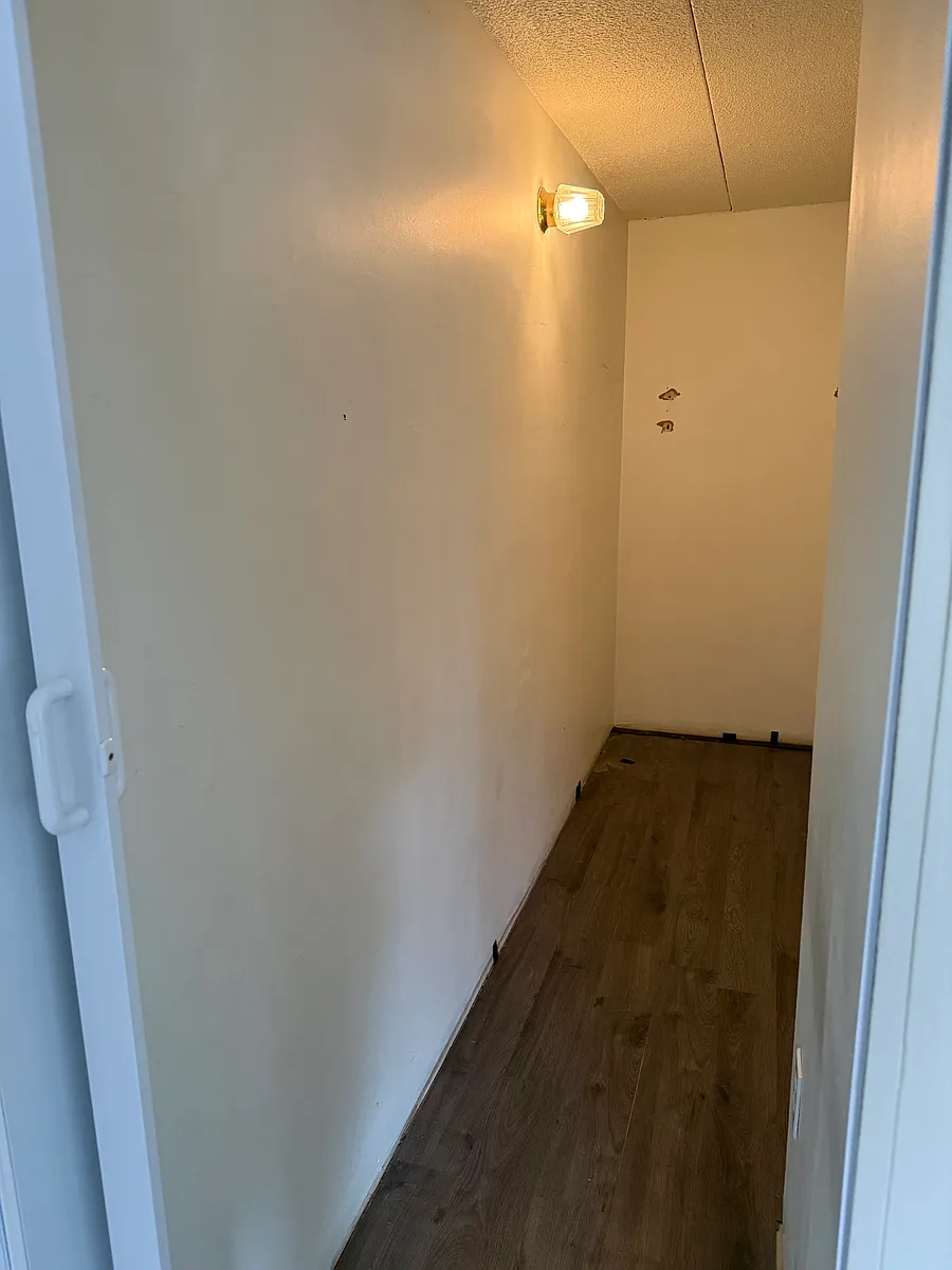 Building Photo - 685 Oak St #15-7
