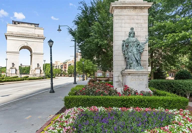 395 Laurent St NW #6 — Photo 44