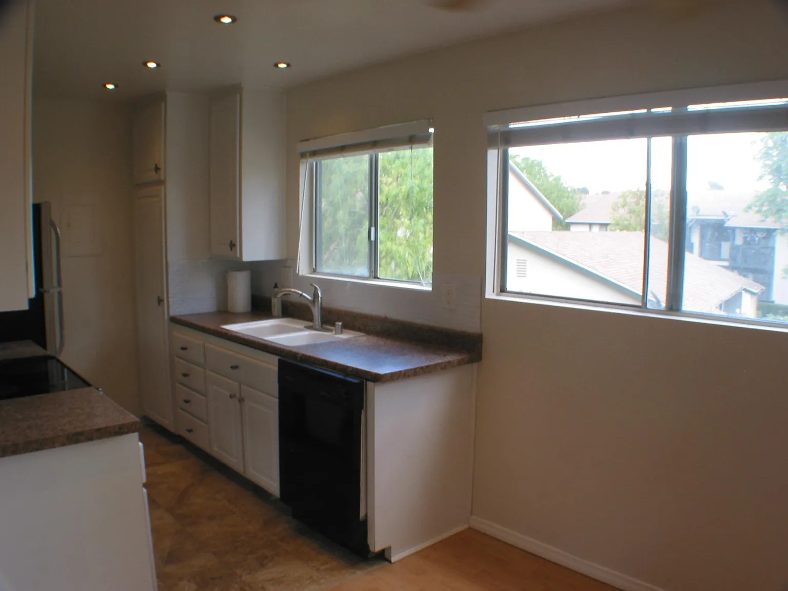 23236 Orange Ave — Photo 4
