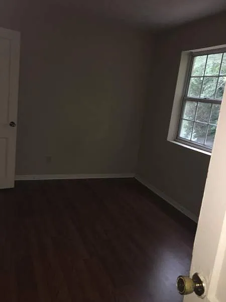 2 bed, 950 sqft, $950 — Photo 4