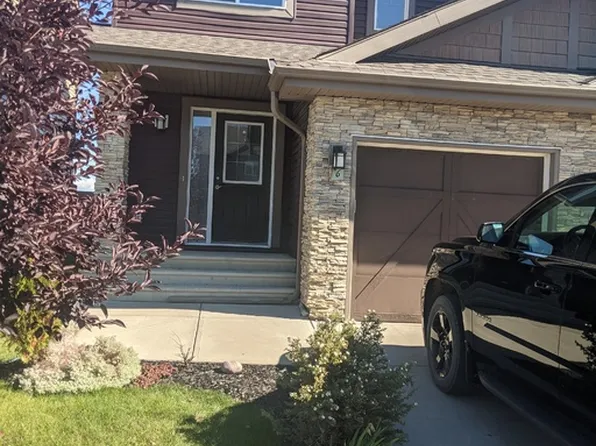 6 Peter St #1A, Spruce Grove, AB T7X 0R4