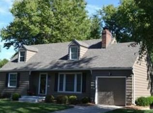 7712 Fontana St, Prairie Village, KS 66208