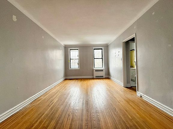 3rd image of 195 Underhill Ave #3R