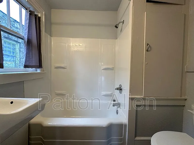60 Flint St #7 — Photo 13