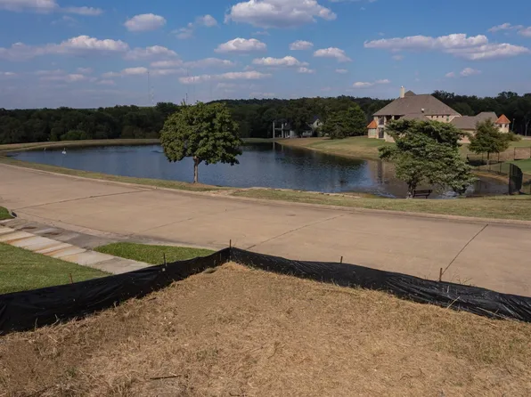 2438 Creekwood Dr, Cedar Hill, TX 75104