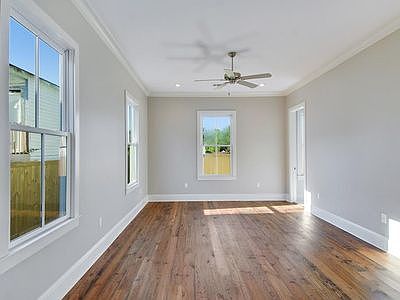5th image of 2120 Columbus St