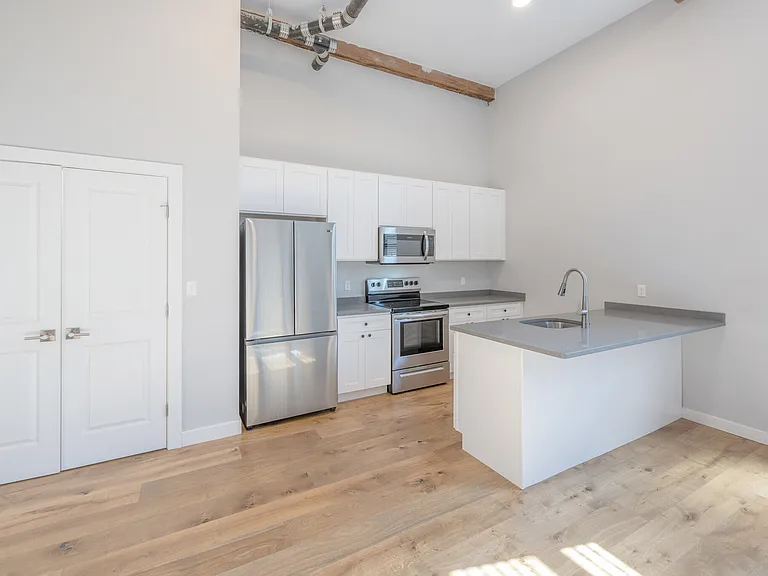 556 Atwells Ave — Photo 11