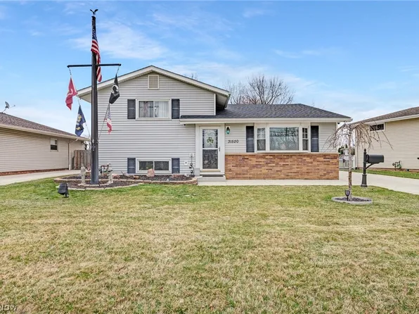31520 Willowick Dr, Willowick, OH 44095