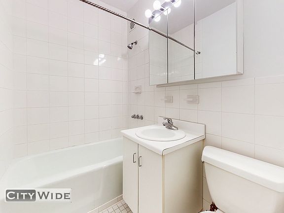 5th image of 117 W 58th St #8K