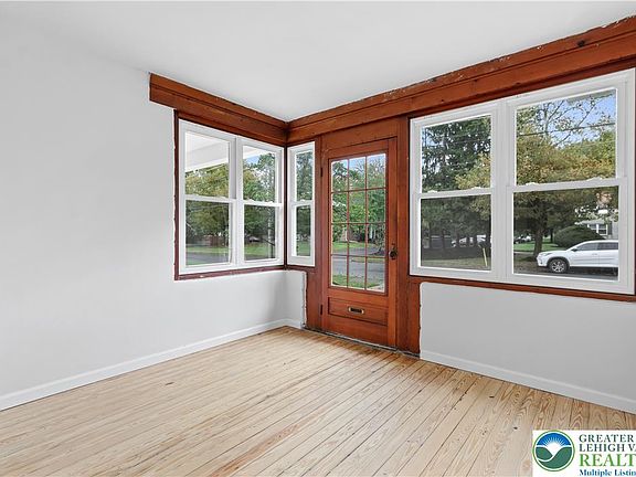 5th image of 1722 S Albert St
