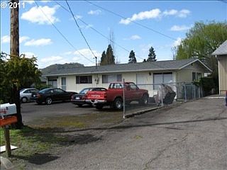 2nd image of 654 NE Channon Ave