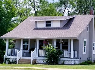 111 Ballpark Dr, Ballwin, MO 63011