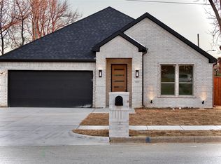 612 W Lovers Ln, Arlington, TX 76010