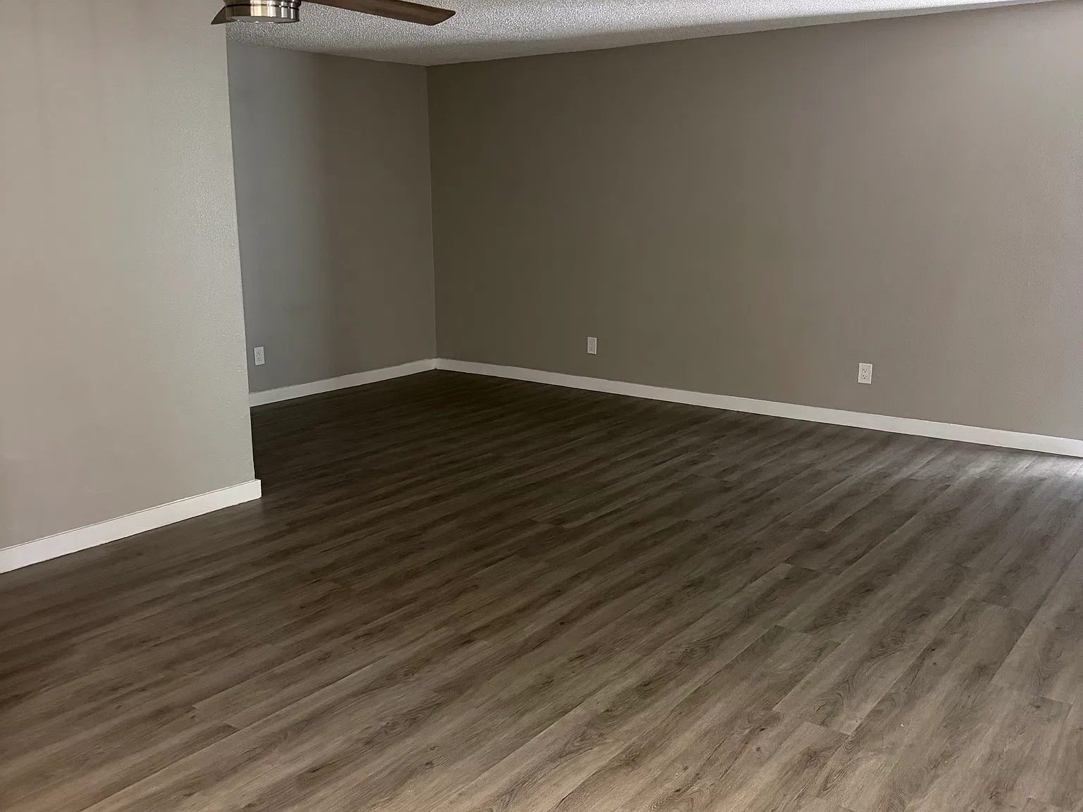 2 bed, 1.5 bath, 1175 sqft, $1,270 — Photo 4