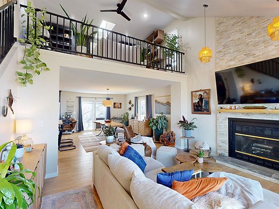 2nd image of 1009 Ragan Rd